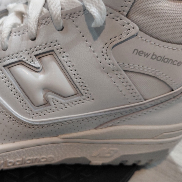 New Balance Mens 650 High-Top Sneakers Triple White SIZE MEN 9 main image 12